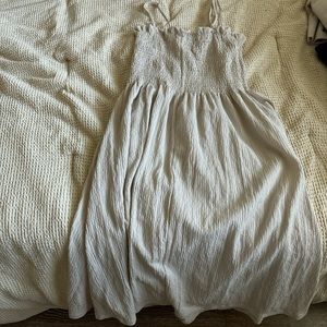 H&M flowy dress only worn once! perfect condition!
